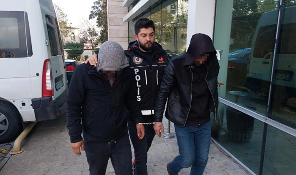 Samsun'da uyuşturucu ticareti zanlısı 3 kişi adliyede