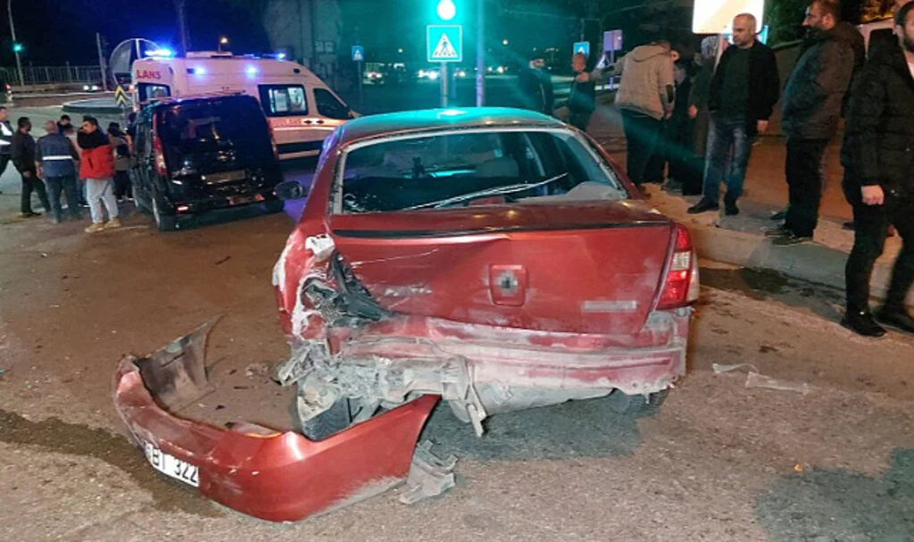Samsun'da zincirleme trafik kazası: 4 yaralı