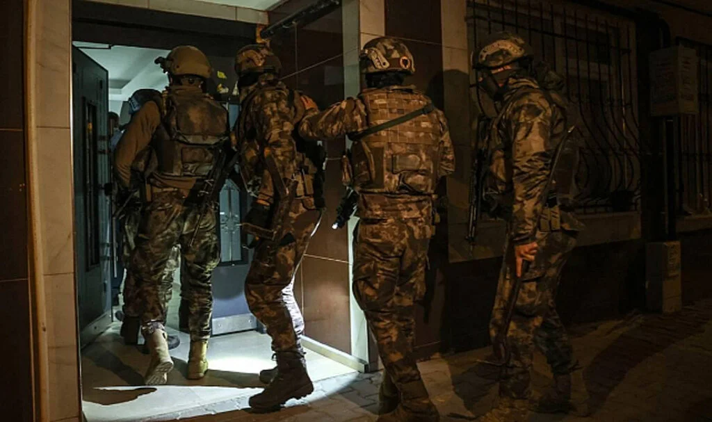 Samsun dahil 9 ilde DEAŞ baskını 
