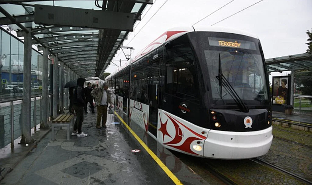 Samsun raylı sistemde yoğunluğu azaltacak yatırım: 10 yeni tramvay 2024'te