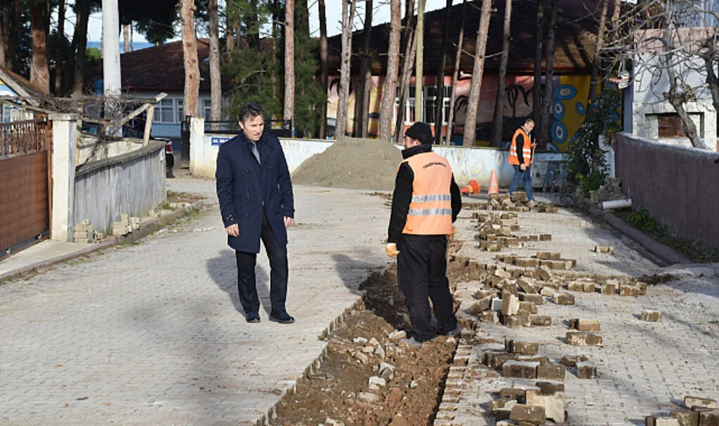 Samsun Yakakent'te yol yapım çalışmaları devam ediyor
