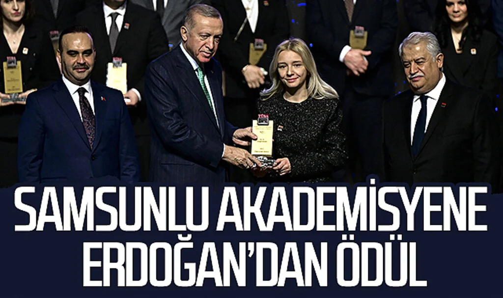 Samsunlu akademisyen ödülünü Cumhurbaşkanı Erdoğan'ın elinden aldı
