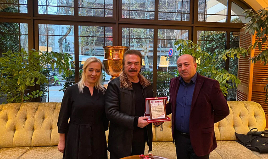 SASAD'dan Orhan Gencebay'a çok özel ödül 