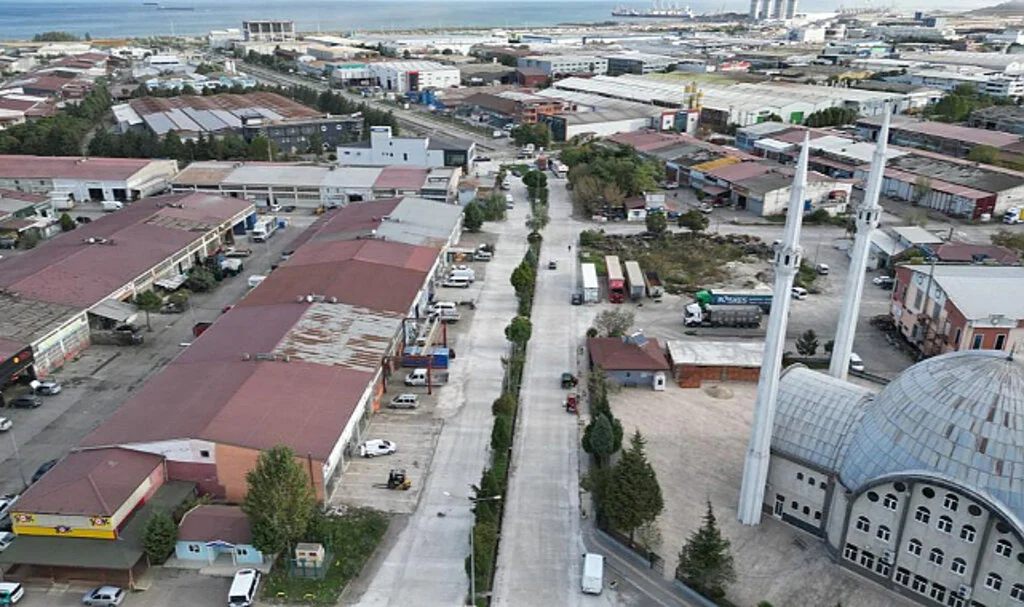 SBB'den Sanayi bölgelerine 4,5 yılda 10 bin metre beton yol