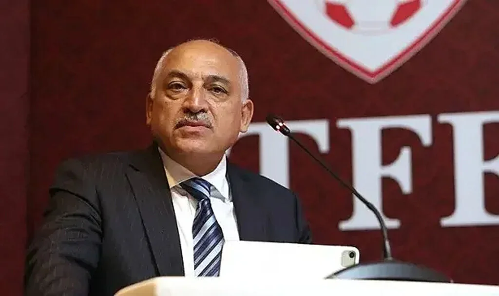 Süper Lig'in yol haritası belli oluyor! TFF Başkanı Mehmet Büyükekşi'den çok önemli açıklamalar... Çirkin saldırı sonrası ertelenen "Ligler ne zaman başlayacak?"