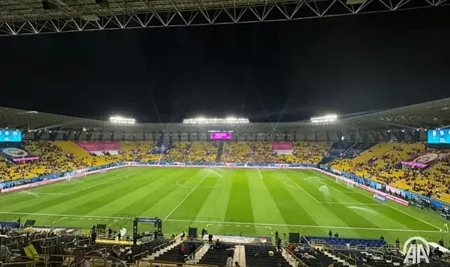 Suudi Arabistan'da Süper Kupa maçı oynanacak mı? Galatasaray ve Fenerbahçe kulübü stadyuma gelmeme kararı aldı! İşte yaşanan son gelişmeler...