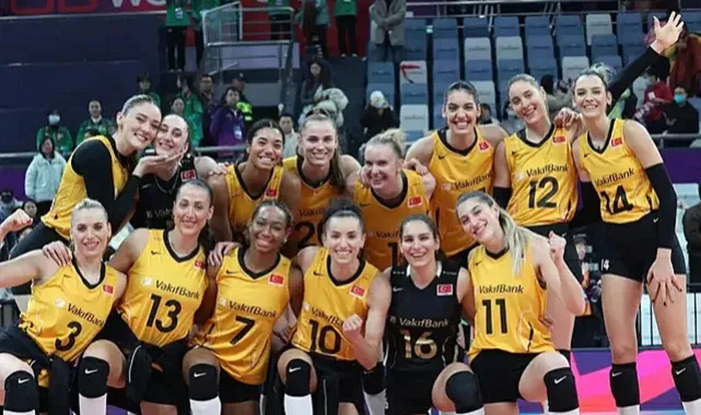 Tarihte bir ilk! VakıfBank ve Eczacıbaşı, FIVB Dünya Kulüpler Şampiyonası'nda finalde karşılaşacak