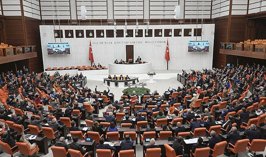 TBMM, ekonomiye ilişkin düzenlemeler içeren kanun teklifi için mesai yapacak