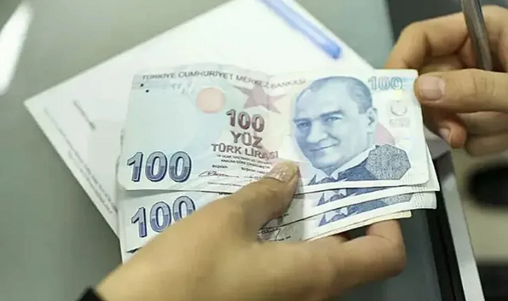 Yeni yıl öncesi yoğunluk: Zamdan etkilenmek istemeyenler akın etti! 990 TL'ye çıkacak...