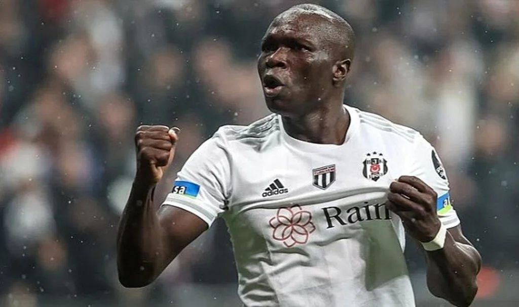 Yeni yönetimin şakası yok! Derbiye bile yedek başlayan Aboubakar hakkında karar verildi
