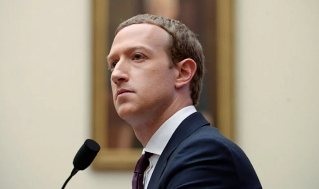 Zuckerberg tedirgin... Facebook ve Instagram yok olabilir