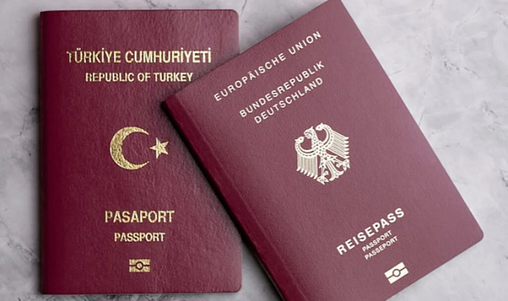 Almanya'da tarihi karar: Türklere çifte vatandaşlık