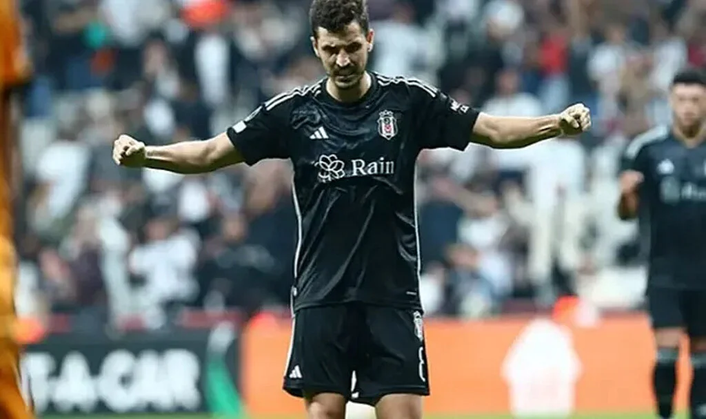 Beşiktaş ile anlaşma sağlayamayan Salih Uçan ezeli rakibin yaptığı teklifi kabul etti!
