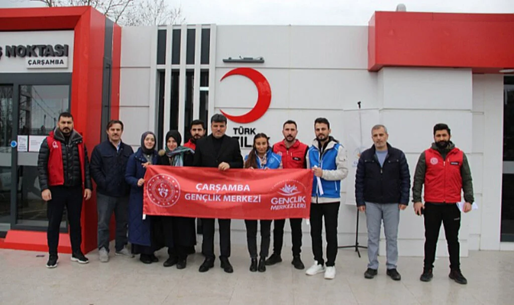Çarşambalı gençlerden kan bağışı