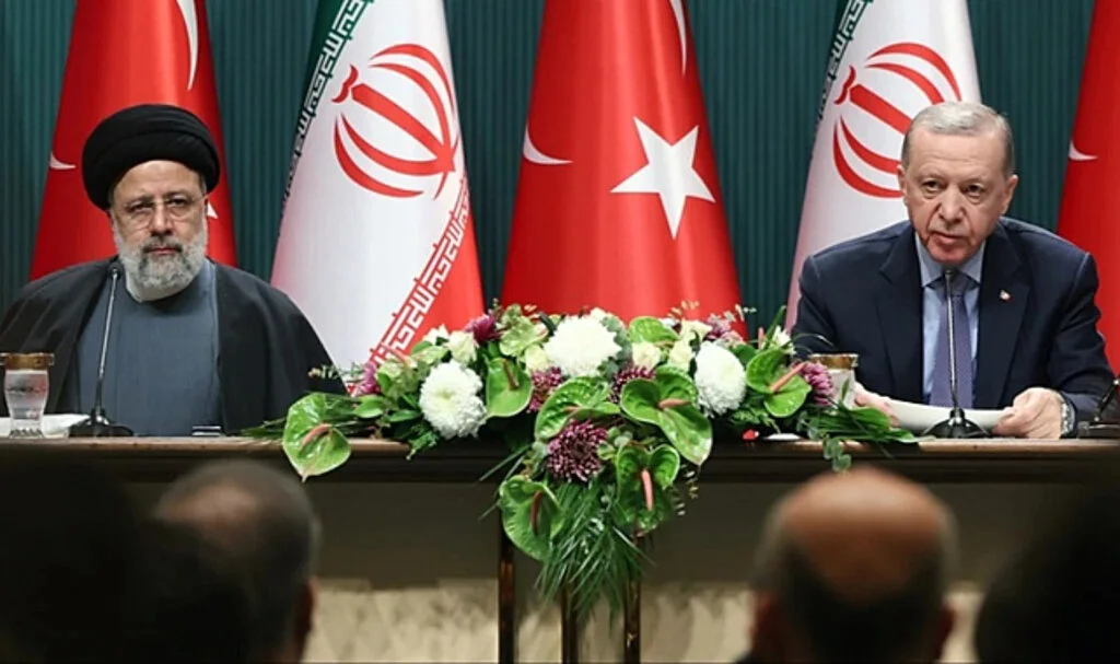 Cumhurbaşkanı Erdoğan: İran ile ilişkilerimizin geliştirilmesine yönelik olarak 10 yeni anlaşmaya imza attık