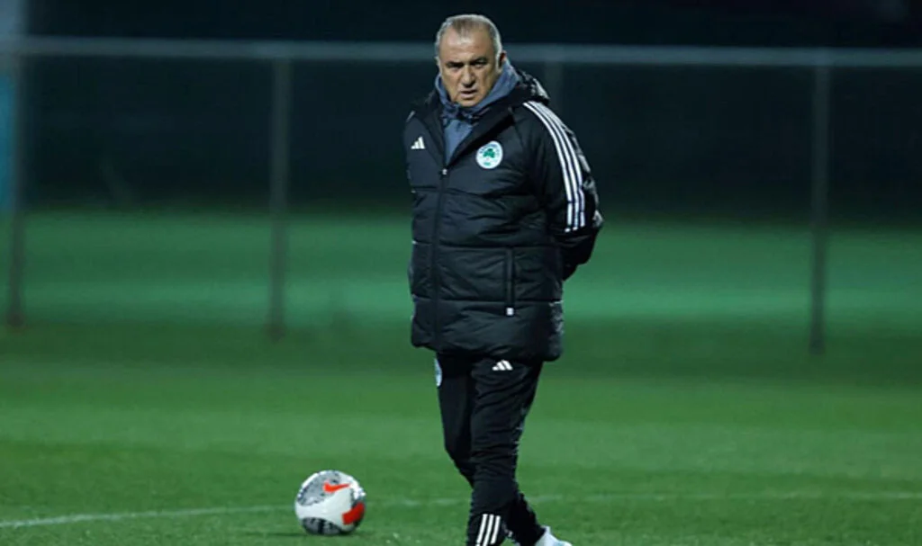 Fatih Terim'in Panathinaikos'u Atromitos'u yenerek yarı finale çıktı