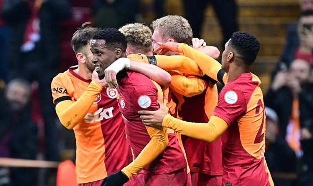 Galatasaray, Kayseri'yi iki golle geçti
