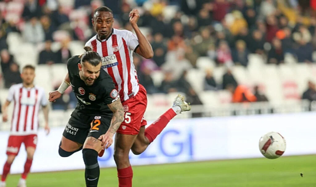 Galatasaray, Sivasspor deplasmanında 2 puan bıraktı: 1-1