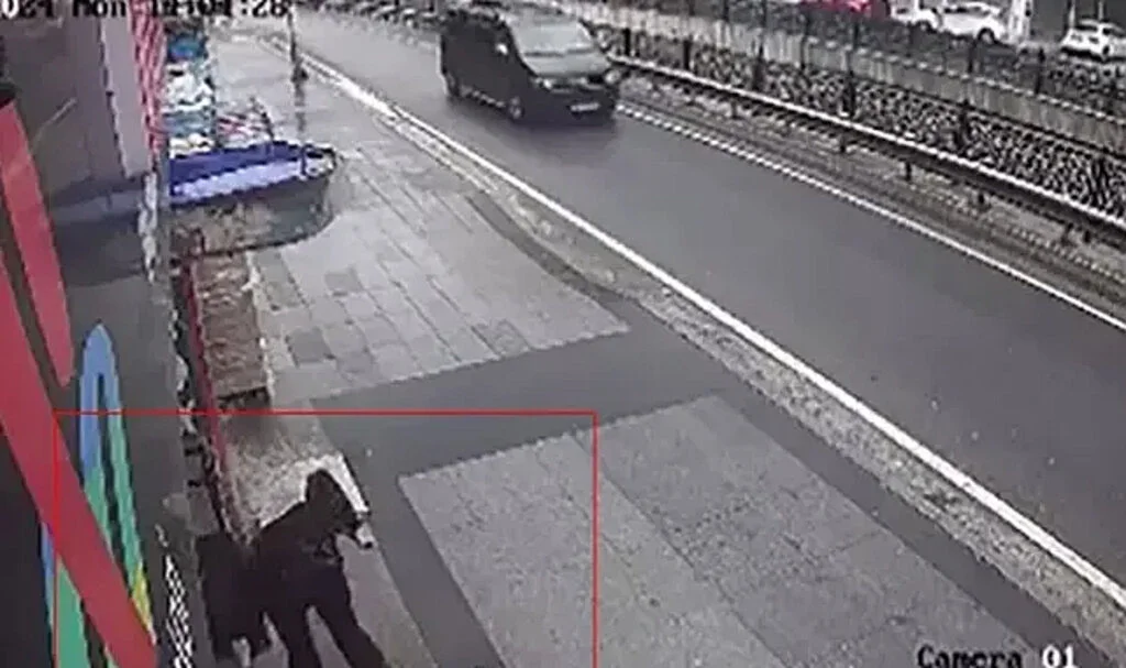 İstanbul’da dehşet: Bıçakla 11 kişiyi yaraladı