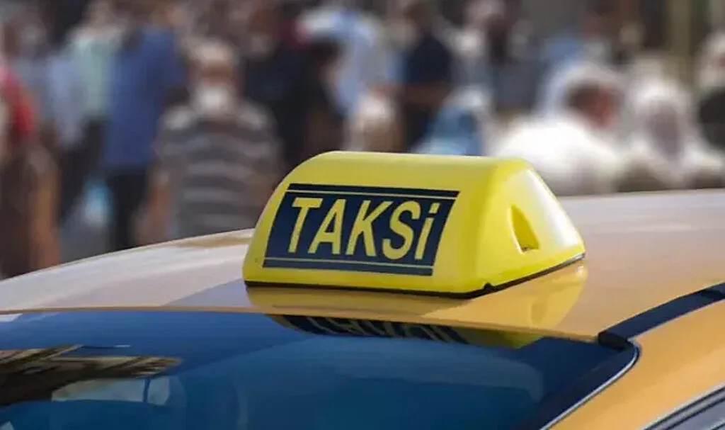 İstanbul'da taksimetrelerde zamlı tarife! Gece yarısından sonra indi bindi 90 lira oldu