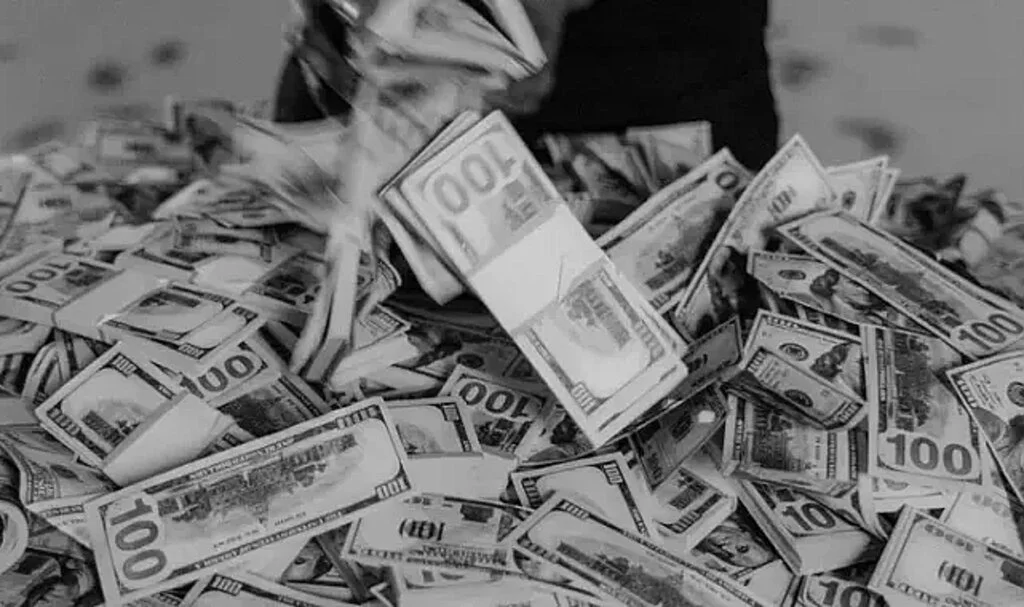 İzmir'de büyük kara para operasyonu! Rakam 1 milyar doların üzerinde