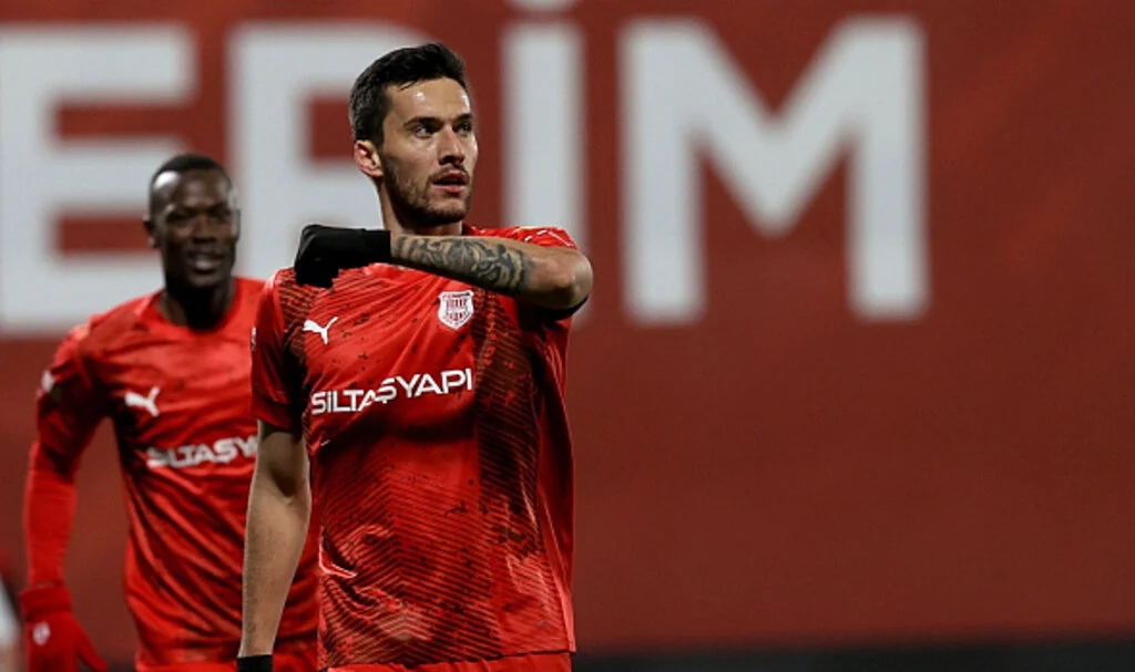 Pendikspor, Kasımpaşayı 3 golle mağlup etti