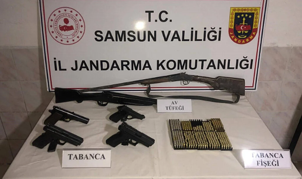 Samsun Bafra'da kaçak silah ele geçirildi
