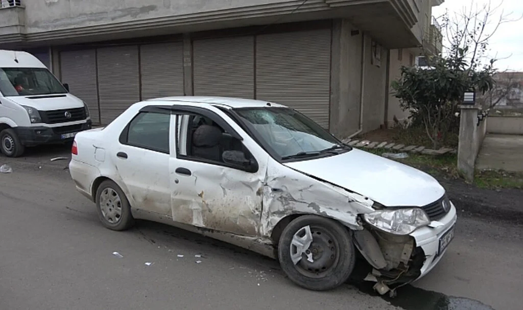 Samsun Bafra’da otomobil ile hafif ticari araç çarpıştı: 5 yaralı