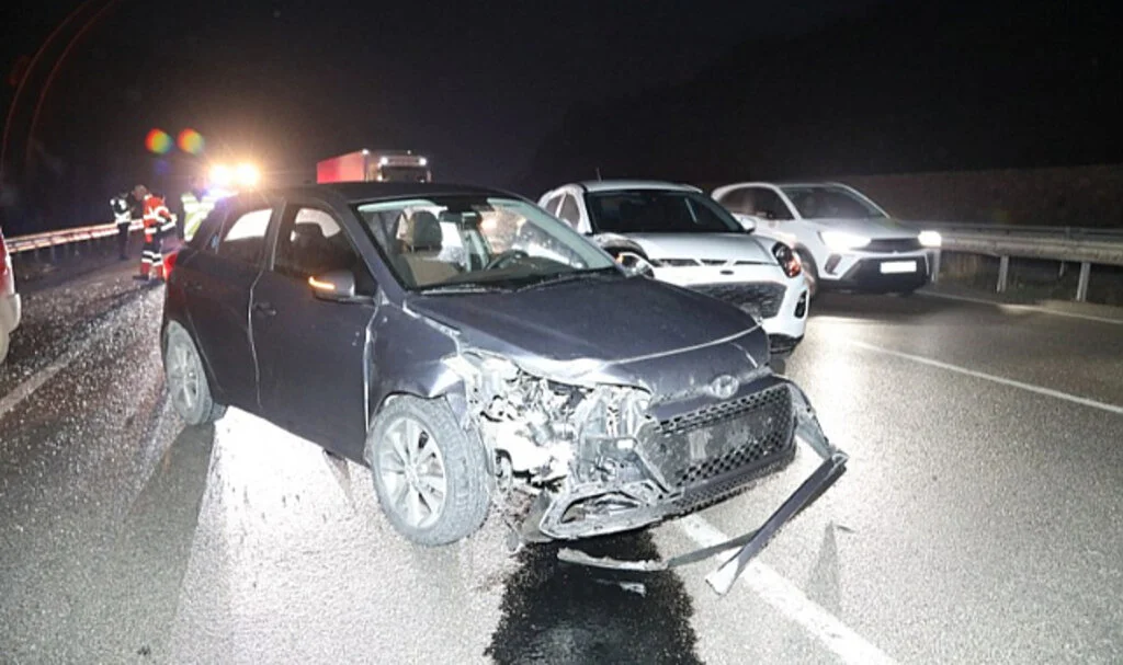 Samsun'da 3 araçlı zincirleme kaza