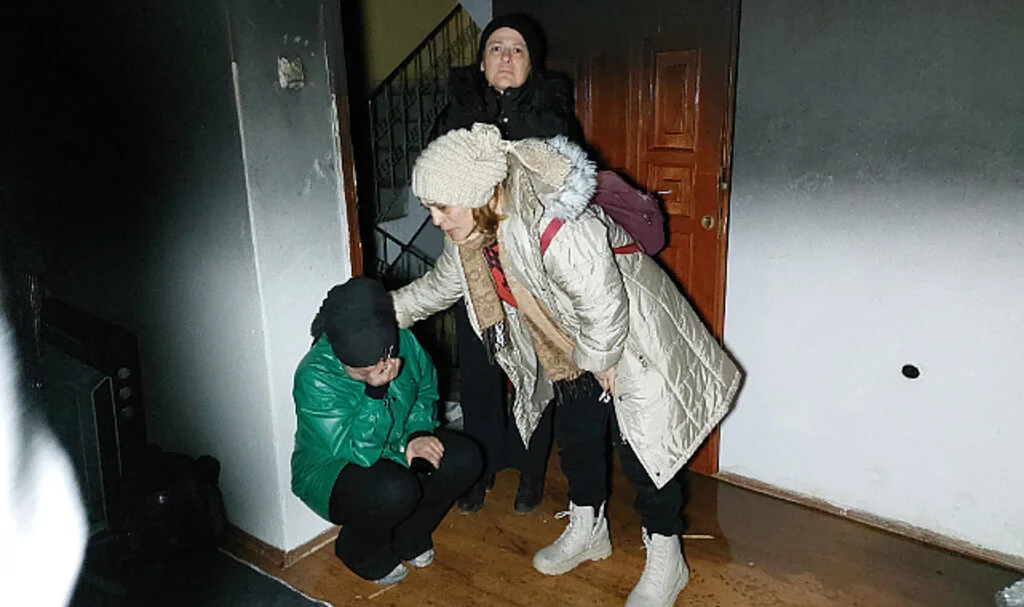 Samsun'da çıkan yangında kedileri ve kuşları telef olan kadın gözyaşı döktü
