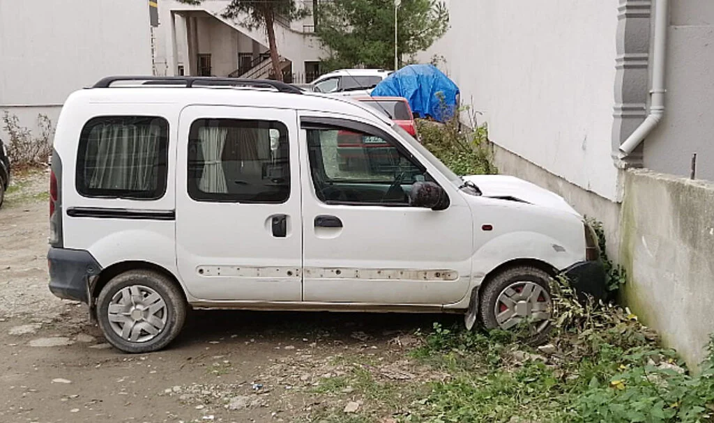 Samsun'da direksiyon başında kalp krizi geçiren sürücü hayatını kaybetti