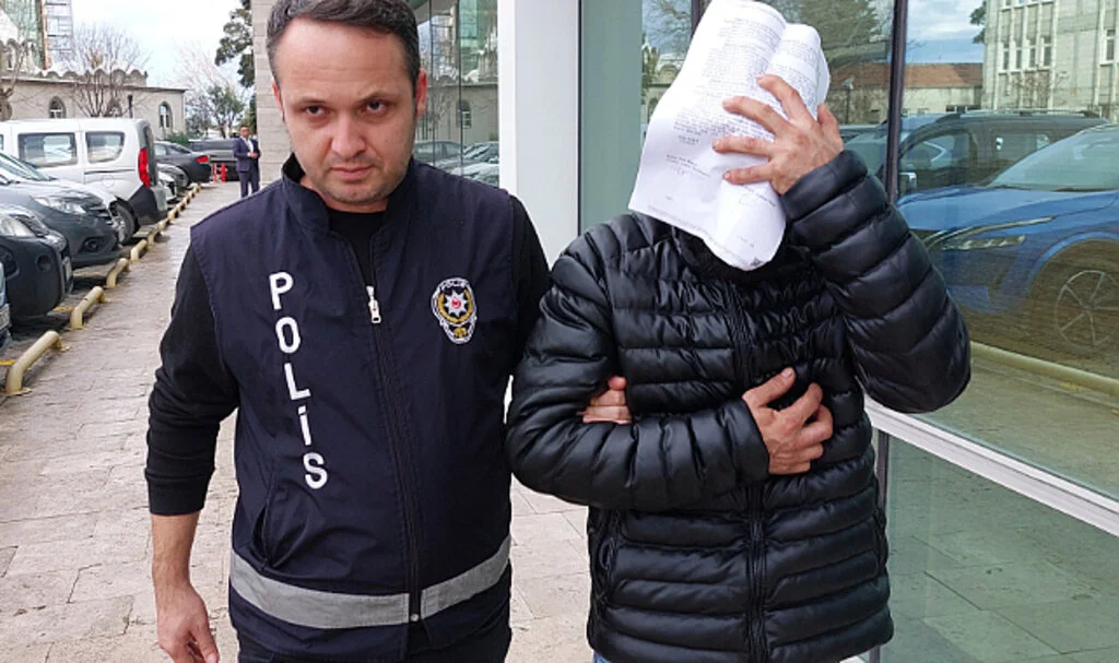 Samsun'da eski askeri hastaneden hırsızlığa suçüstü