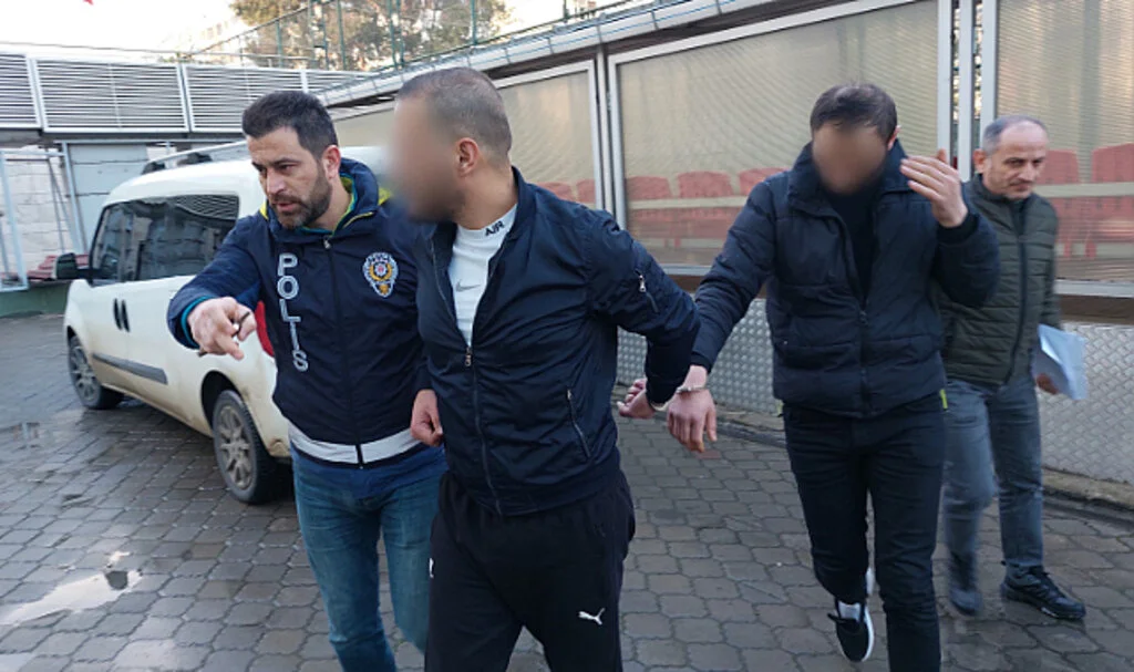 Samsun'da gasp şüphelisi 2 kişi yakalandı