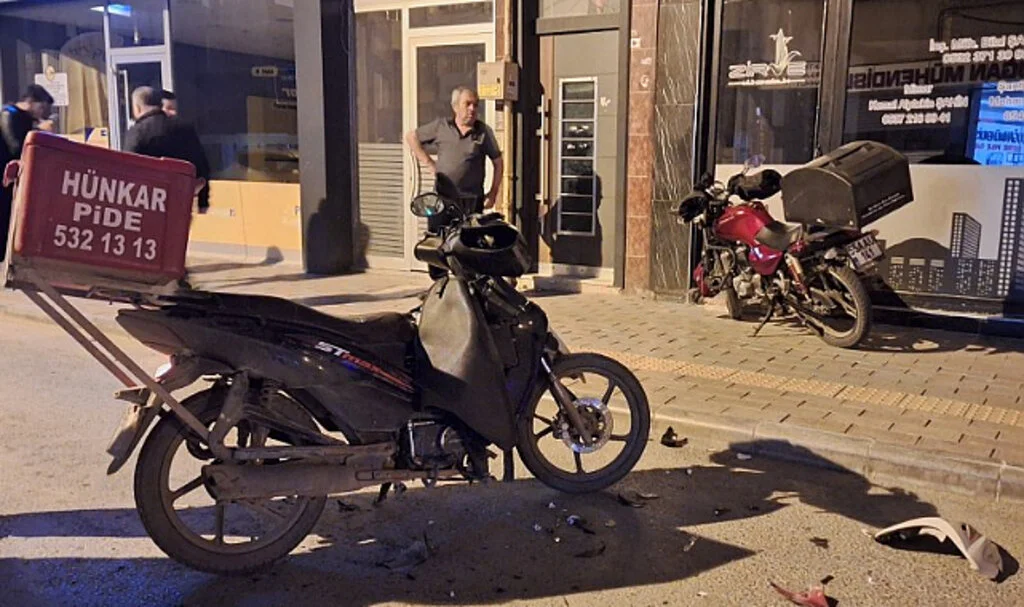 Samsun'da iki motosikletin çarpıştığı kazada sürücüler yaralandı