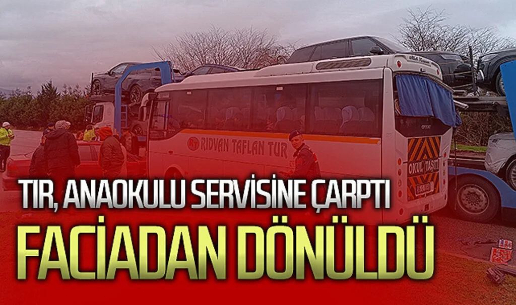 Samsun'da kavşağa dönen tır anaokulu servisine çarptı, facianın eşiğinden dönüldü