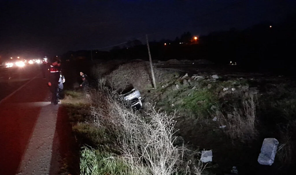 Samsun'da otomobil kanala uçtu: 1 yaralı