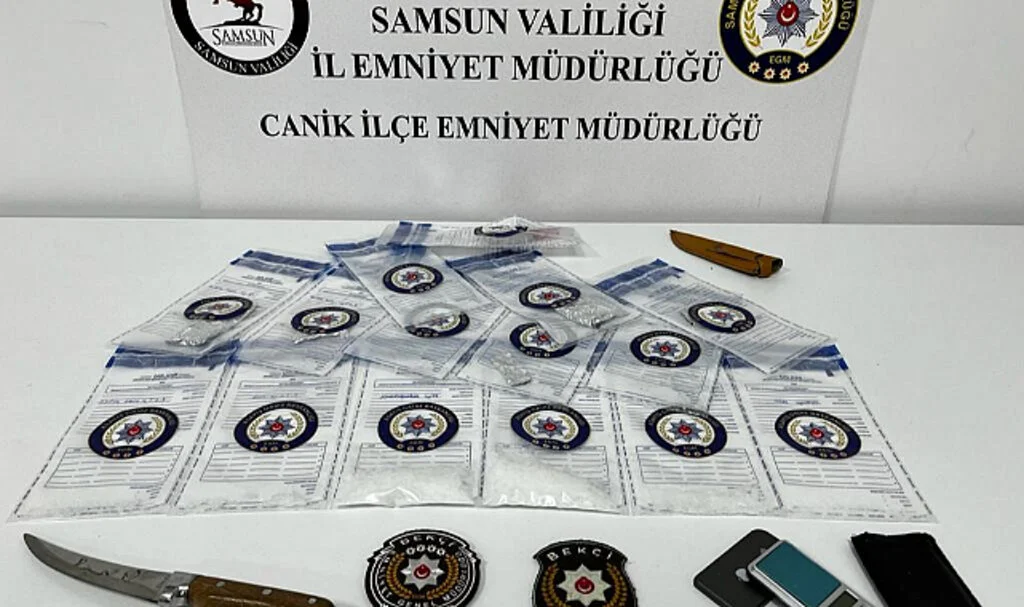 Samsun'da üst aramasında uyuşturucu çıkan 3 kişiye gözaltı