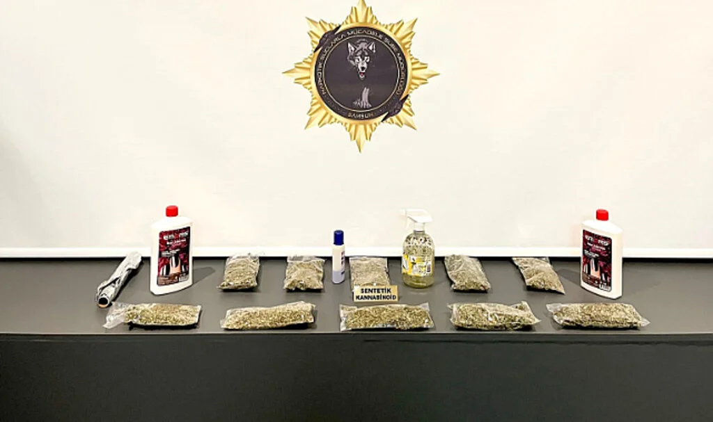 Samsun'da uyuşturucu taciri evinde yakalandı