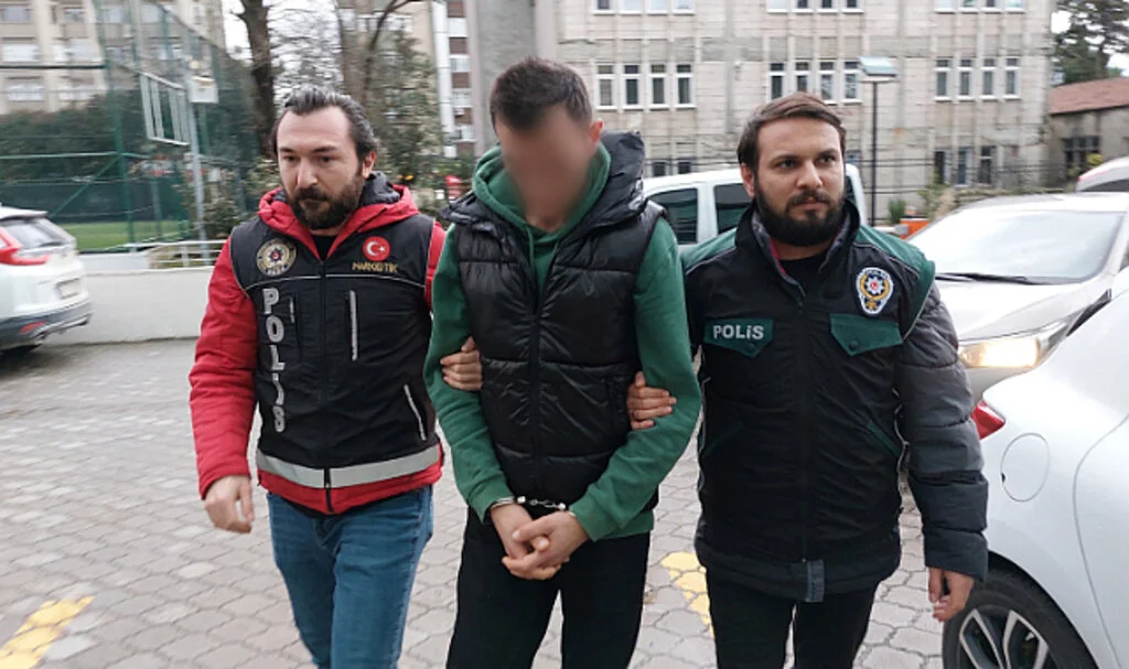Samsun'da yolcunun valizindeki ısıtıcı ve monitörün içinden uyuşturucu çıktı