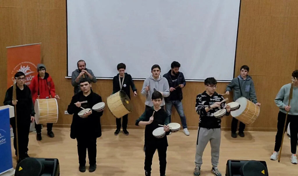 Samsun Tekkeköy'de Öğrenci Mehteri