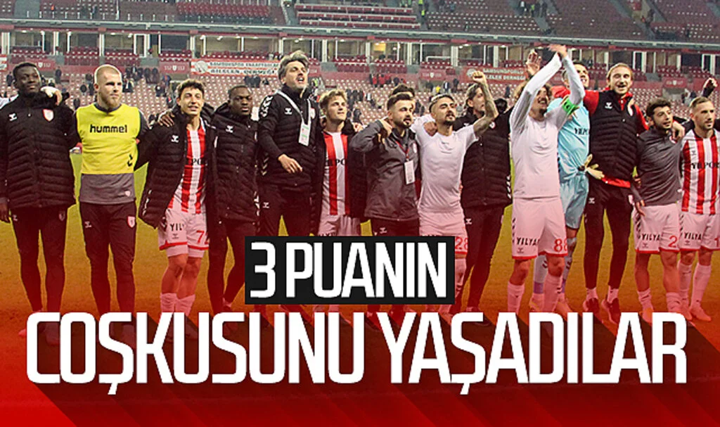 Samsunsporlu futbolcular 3 puanın coşkusunu yaşadı