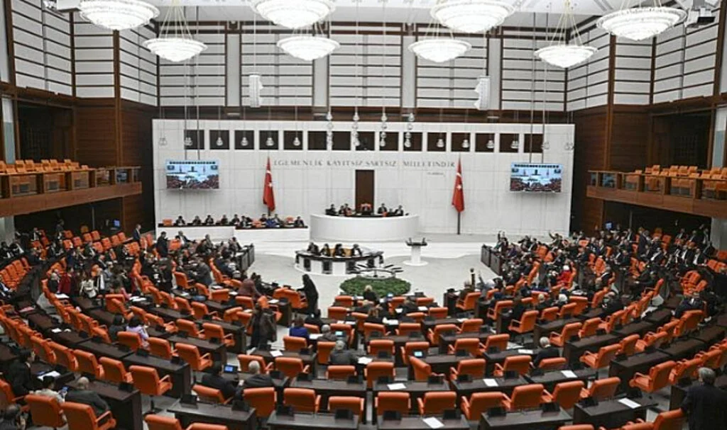 TBMM, İsveç'in NATO üyeliğini onayladı