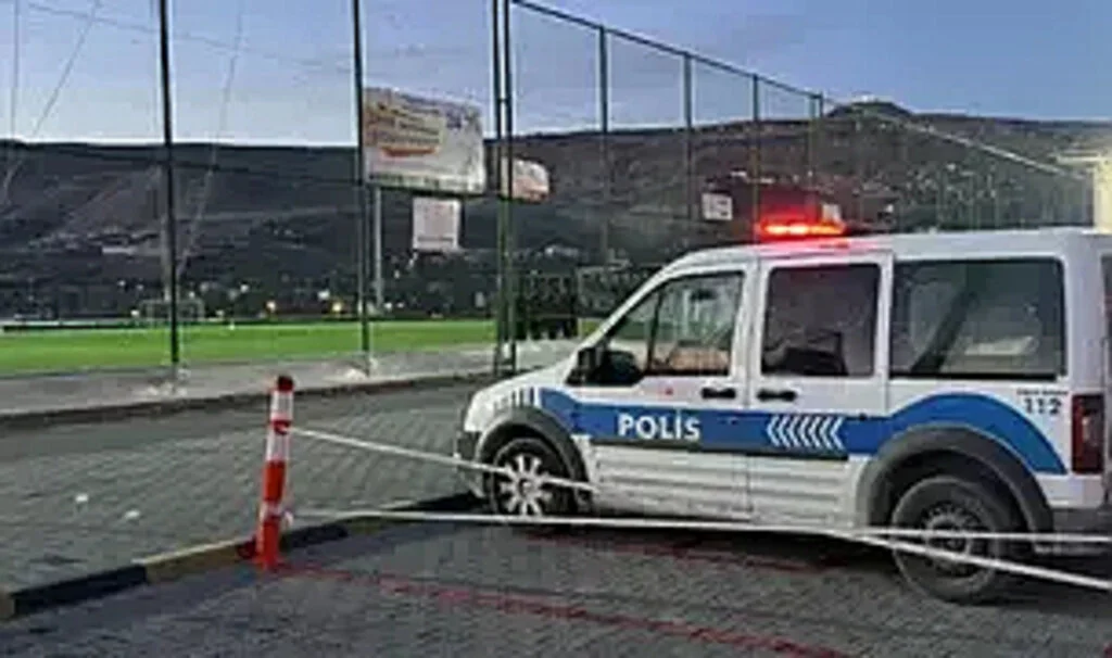 Türkiye'de futbolda şiddet dur durak bilmiyor! Oyuncuları bıçaklanan takım ligden çekildi