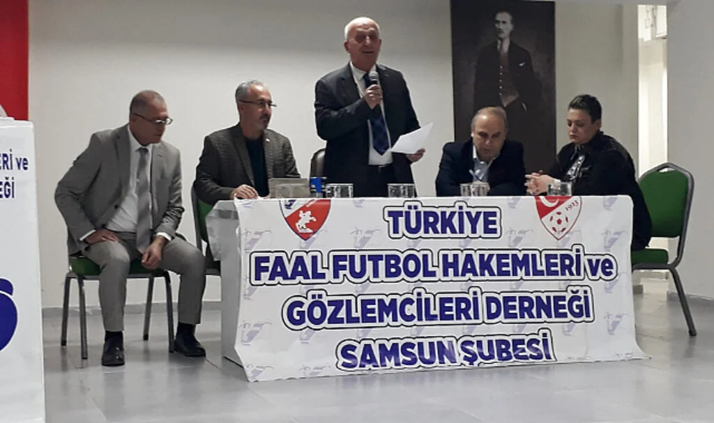 Türkiye Faal Futbol Hakemleri ve Gözlemcileri Derneği'nde Samet Çiçek güven tazeledi