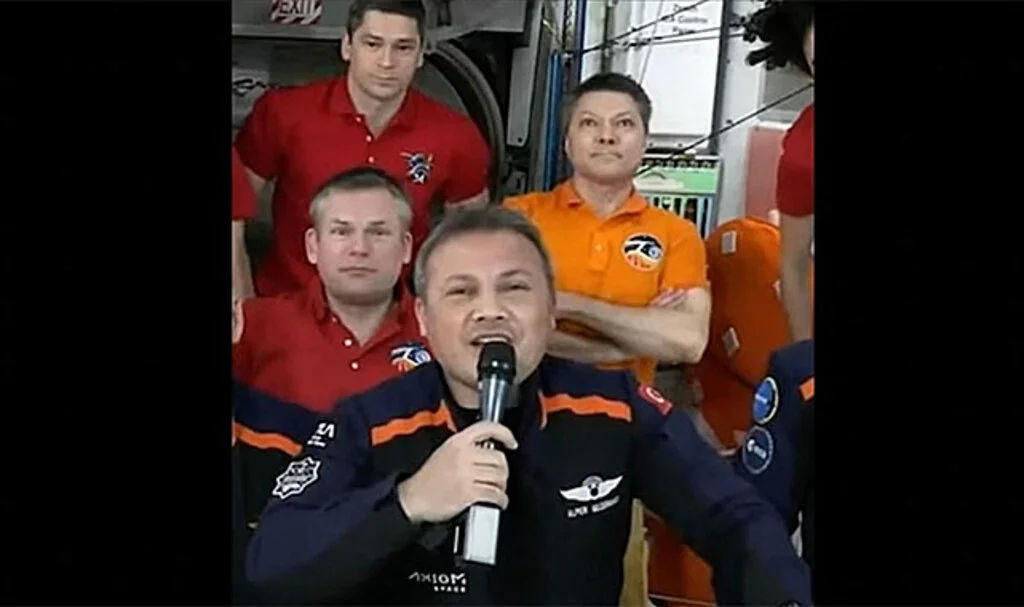Türkiye’nin ilk astronotu Gezeravcı: Bir ilke adım atmanın mutluluğunu yaşıyoruz