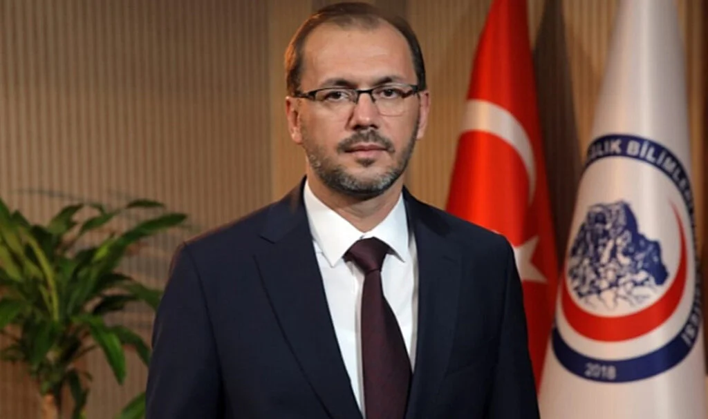 Üniversite rektöründen randevu itirafı: Torpil yaptırıyorum