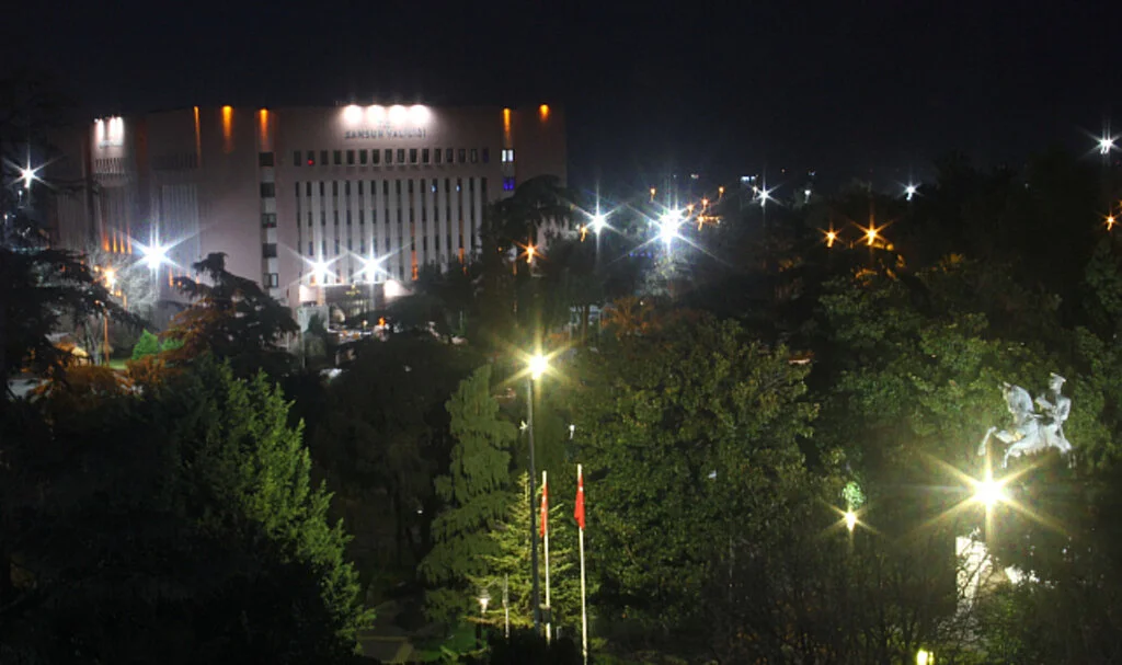 YEDAŞ'tan kesintisiz aydınlatma hizmeti