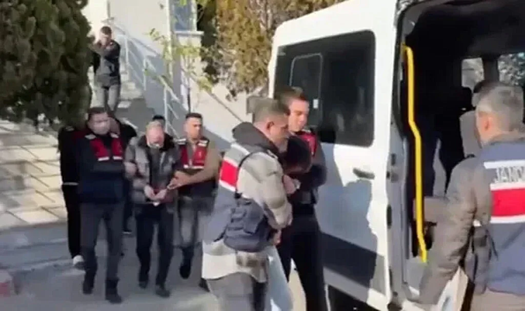 12 İlde Eş Zamanlı Operasyon: KAFES-45 Çerçevesinde 4 Elebaşı Yakalandı