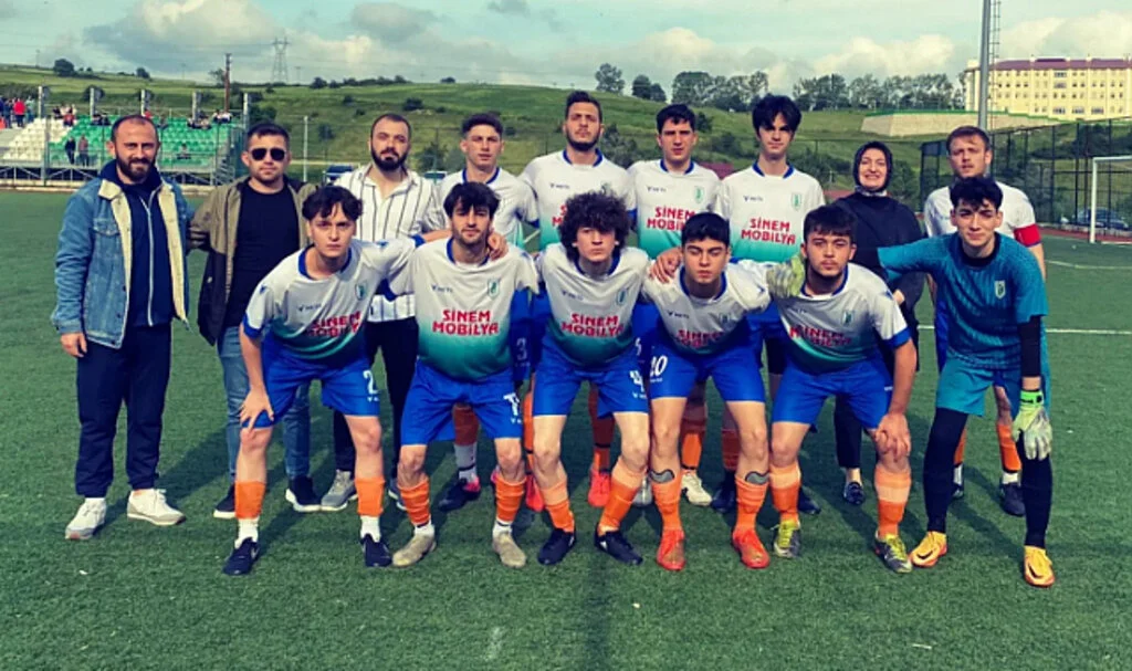 39 yıllık örnek aile kulübü