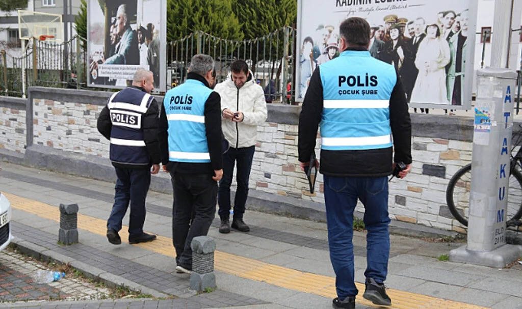 390 okul ve çevresinde çocukları korumaya yönelik uygulama